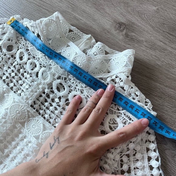 CROCHET LACE LONG SLEEVE DRESS - Picture 3 of 8